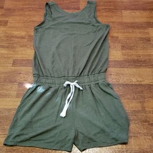 One piece short outfit